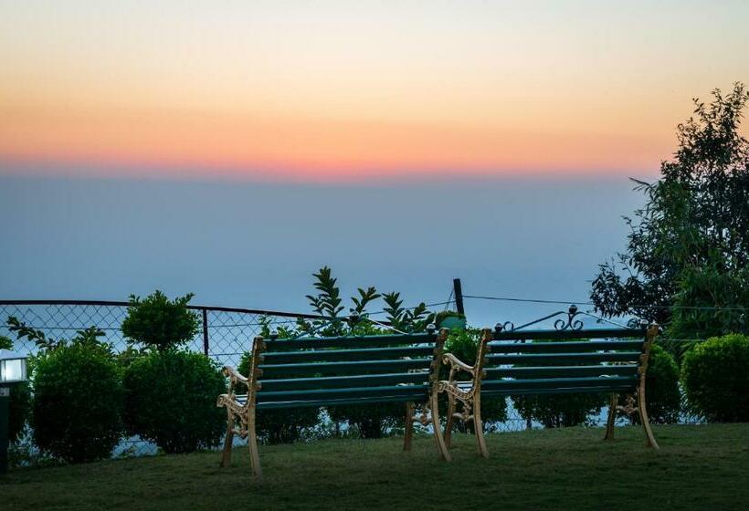 בית מלון כפרי Revathi Resorts