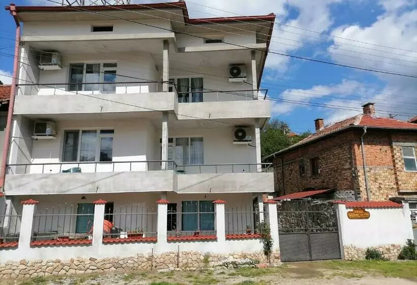 ペンション къща за гости балкански рай