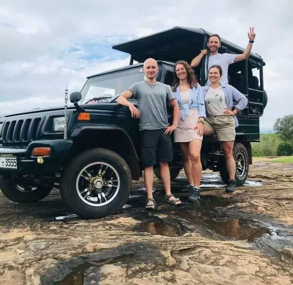 Majatalo Nature World Udawalawe