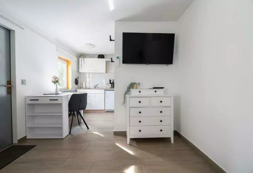 Tiny House Direkt Am See Mit Grillecke