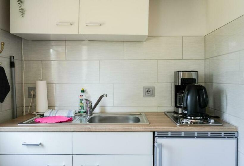 Tiny House Direkt Am See Mit Grillecke