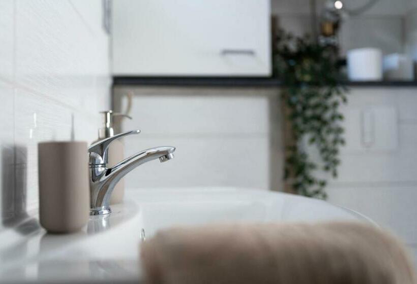 Tiny House Direkt Am See Mit Grillecke