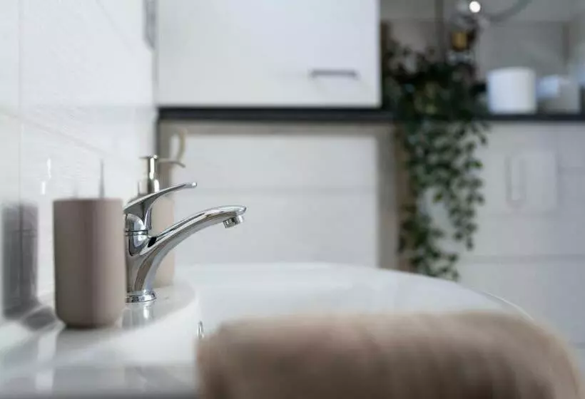 Tiny House Direkt Am See Mit Grillecke