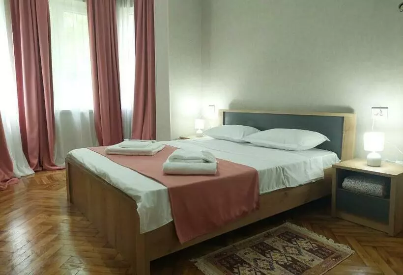 V Apartment