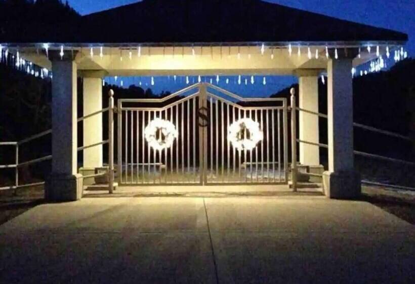 Exquisite Mountain Mansion West Wing