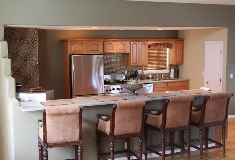 Exquisite Mountain Mansion West Wing