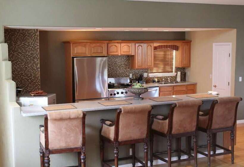 Exquisite Mountain Mansion West Wing