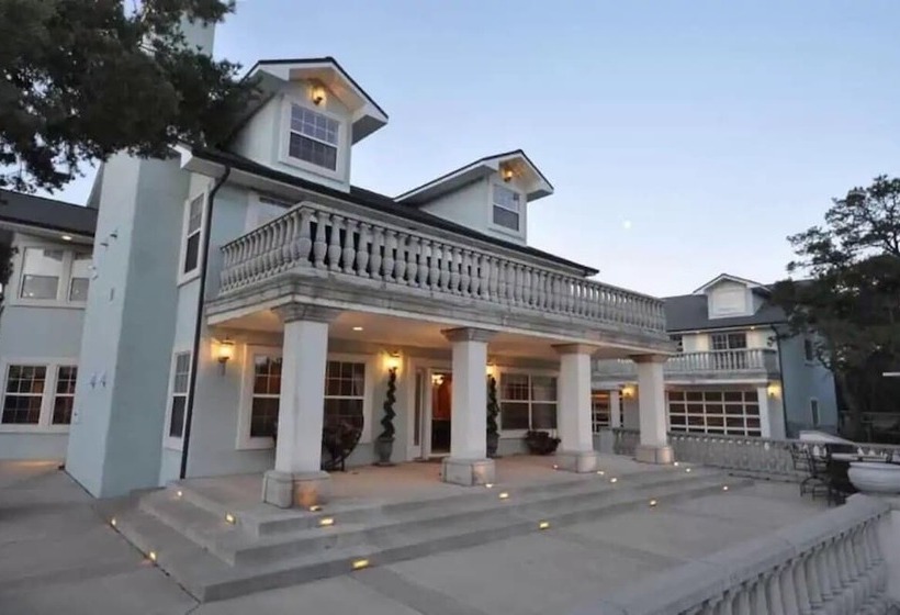 Exquisite Mountain Mansion West Wing