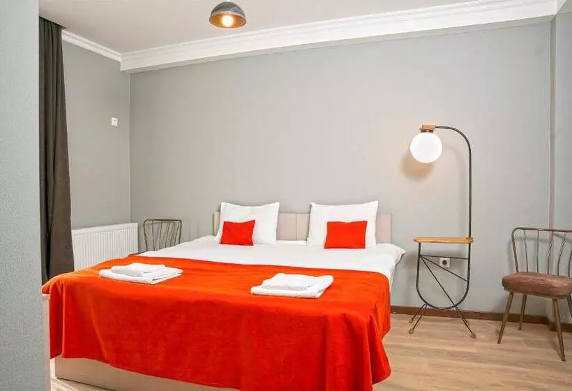 هتل Holiday Borjomi