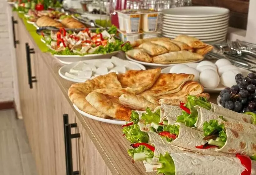 هتل Holiday Borjomi