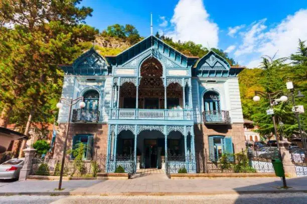 هتل Holiday Borjomi