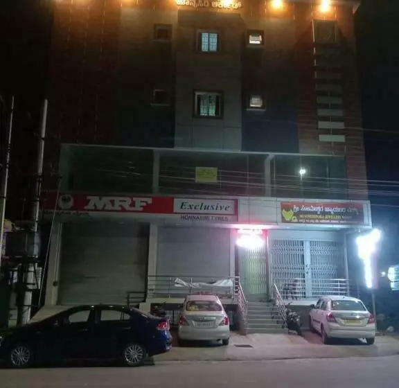 Hotelli Honnasiri Residency