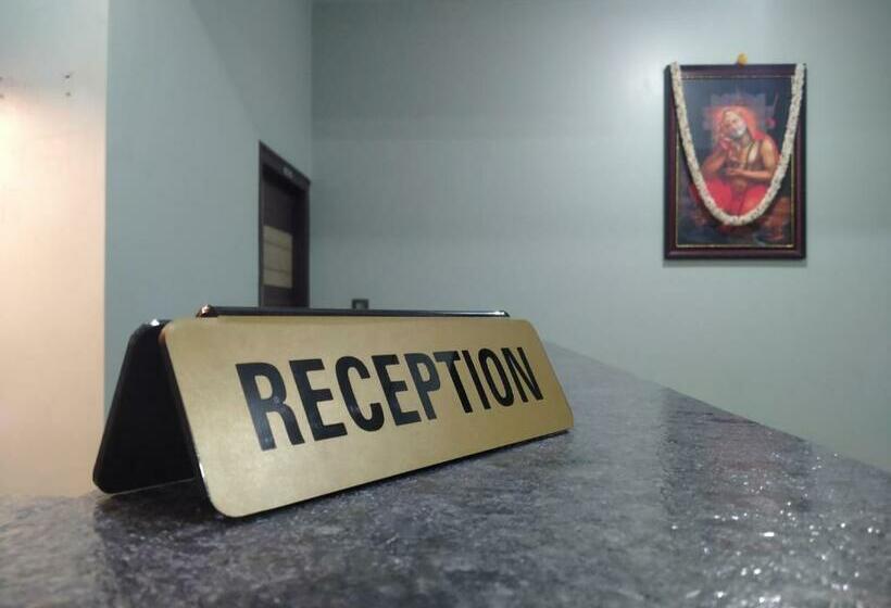 Отель Honnasiri Residency