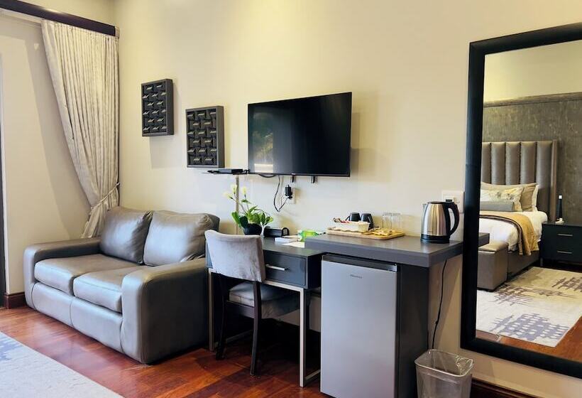 Hotel One O Eight Boutique