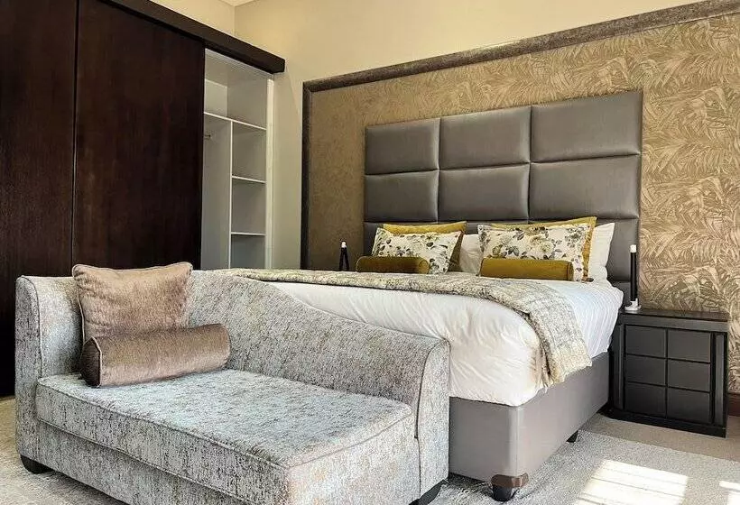 Hotelli One O Eight Boutique