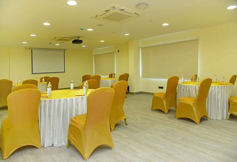 Отель Tgi Felicity