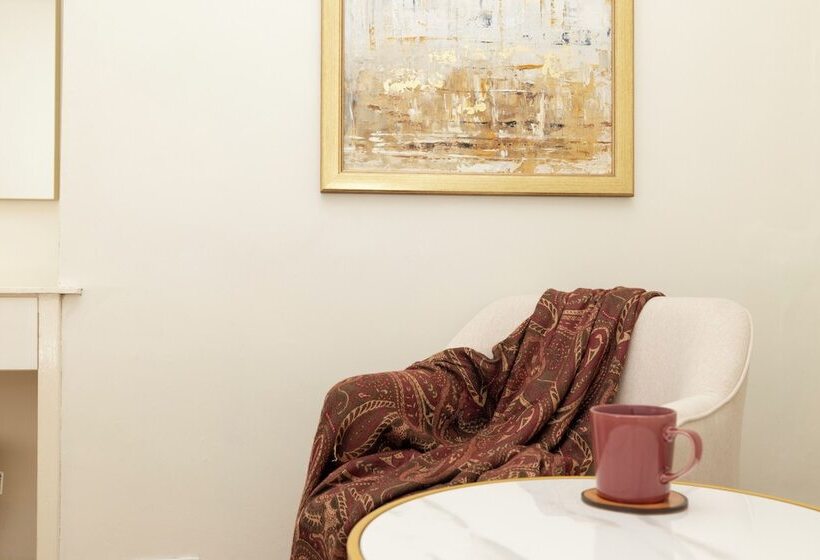 Joivy Modern Flat In City Centre   For Up To 3 Guests