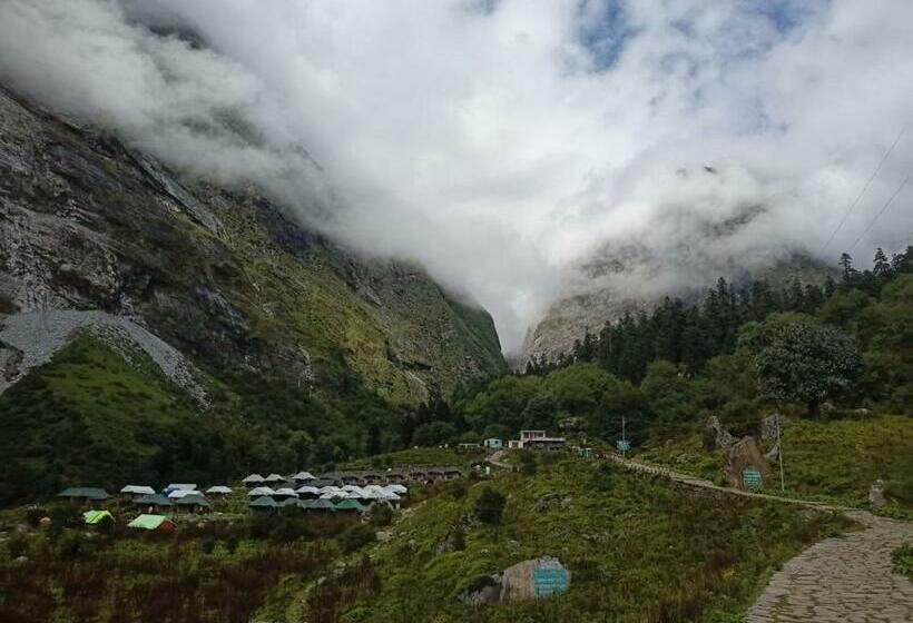 Pensão Odyssey Stays Ghangaria 9kms Trek From Pulna, Govindghat