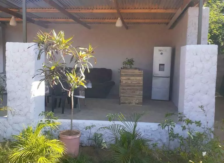 پانسیون Sunshinevibe Guest House