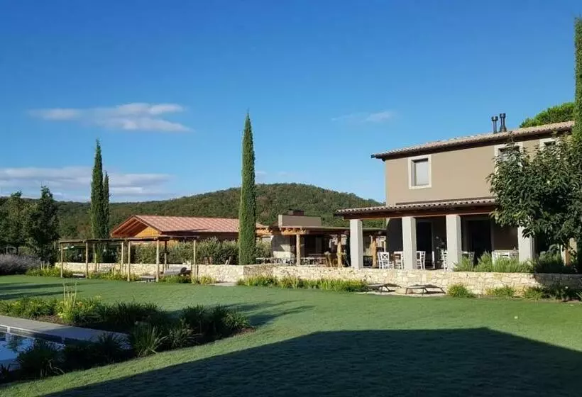 ホテル Agriturismo Resort Il Foionco