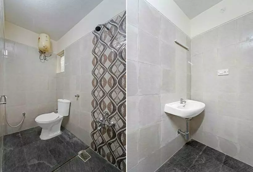 Hotelli Oyo 90112 Fly Home