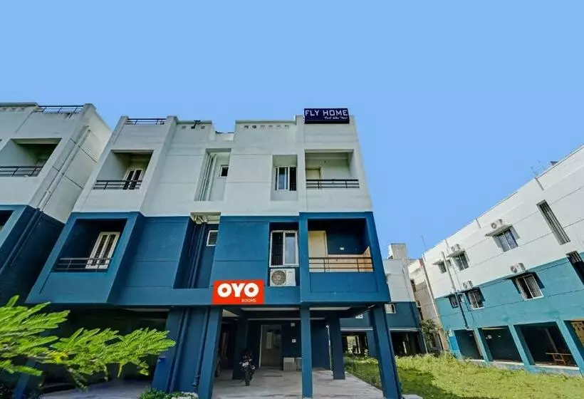 Hotelli Oyo 90112 Fly Home