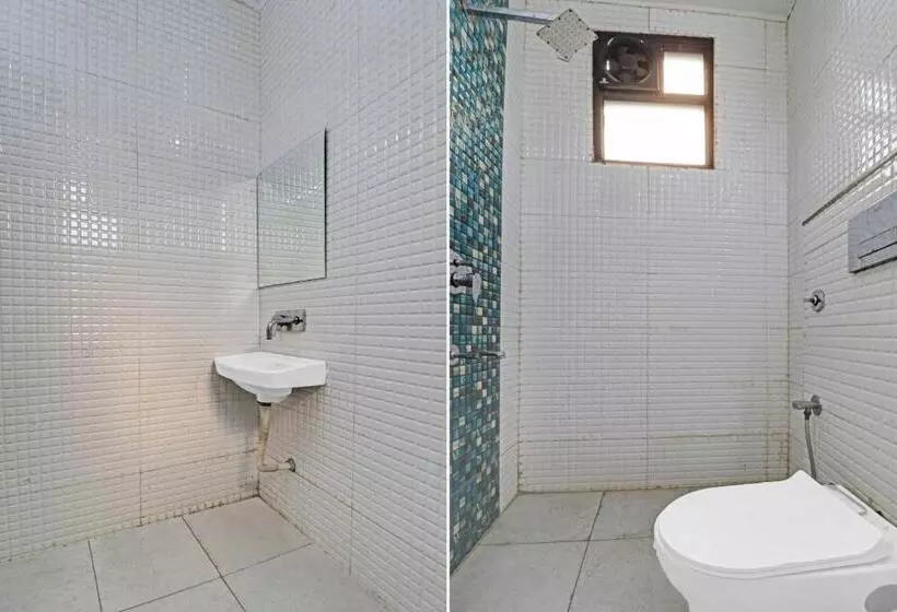 Hotelli Knight Inn Near Samaypur Badli Metro Station