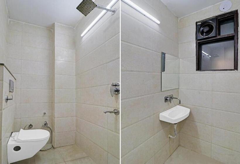 هتل Knight Inn Near Samaypur Badli Metro Station