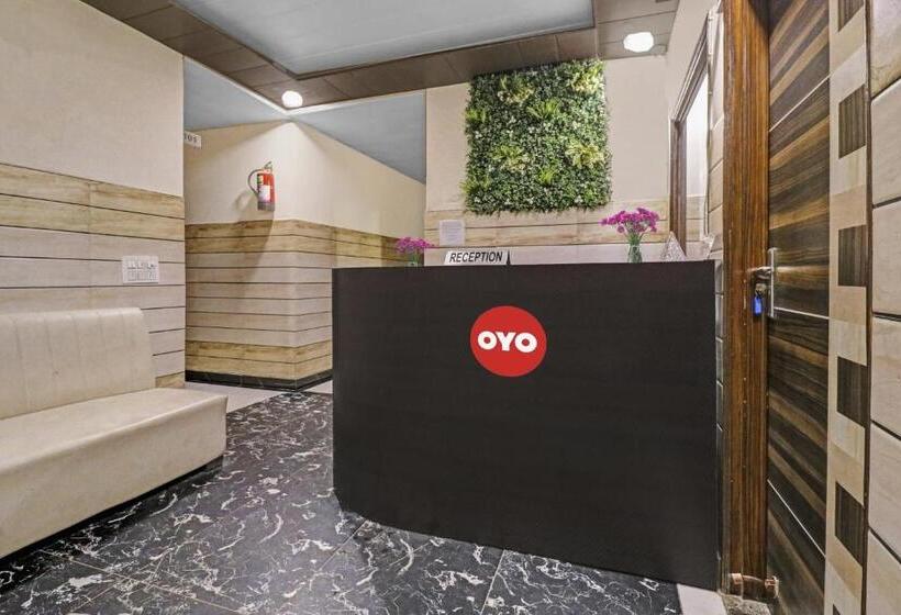 هتل Knight Inn Near Samaypur Badli Metro Station