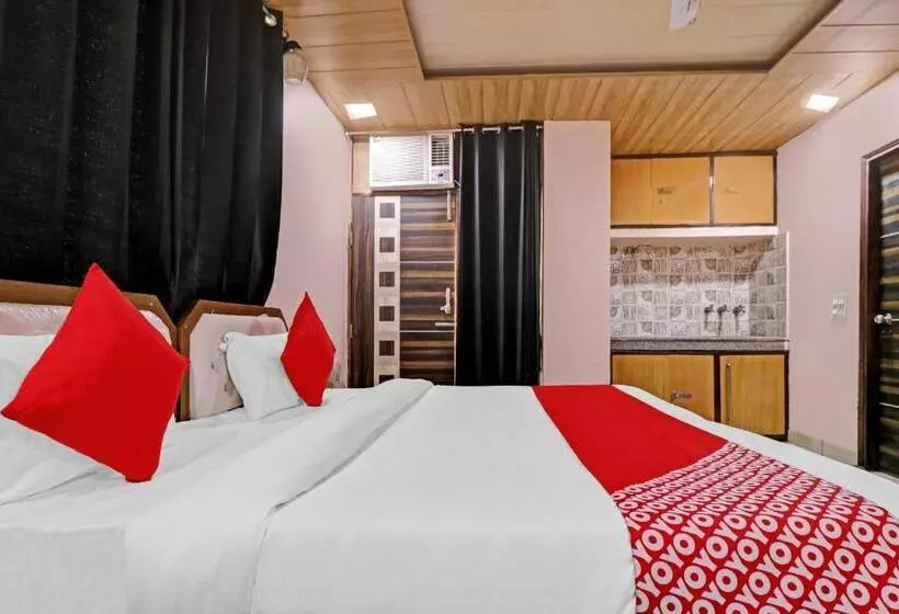 Hotelli Knight Inn Near Samaypur Badli Metro Station