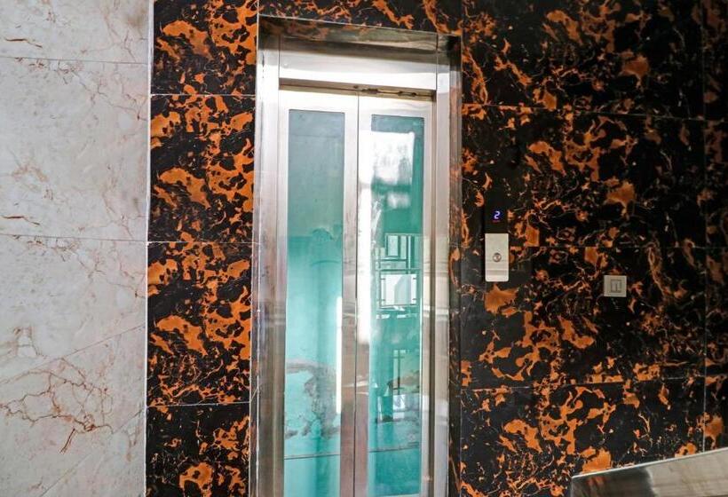 هتل Knight Inn Near Samaypur Badli Metro Station