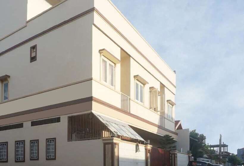 בית מלון כפרי Oyo 91316 Hh Guest House Makassar