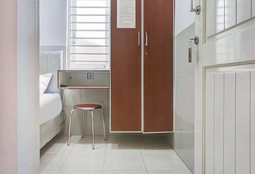 ホテル Oyo 91316 Hh Guest House Makassar