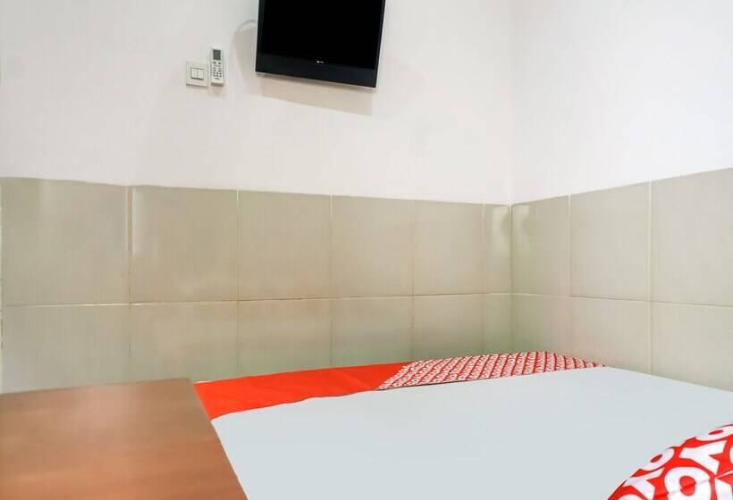 בית מלון כפרי Oyo 91316 Hh Guest House Makassar