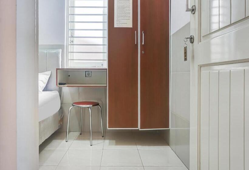 בית מלון כפרי Oyo 91316 Hh Guest House Makassar