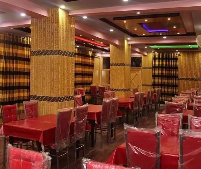 هتل Red Sun And Restaurant