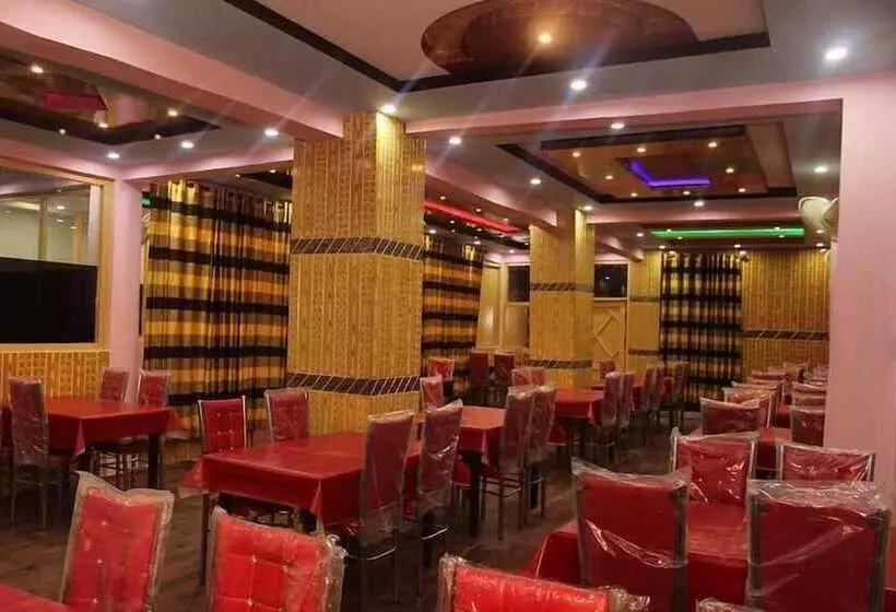 هتل Red Sun And Restaurant