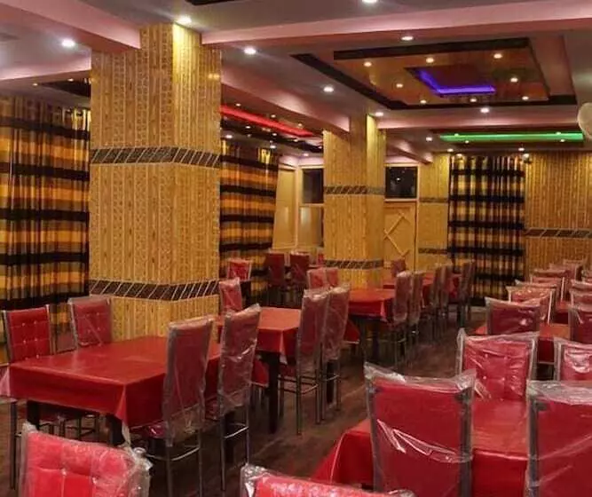 هتل Red Sun And Restaurant
