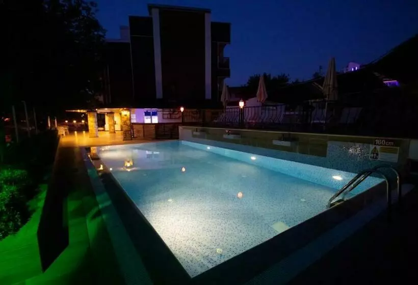 Hotelli Turunç Dream