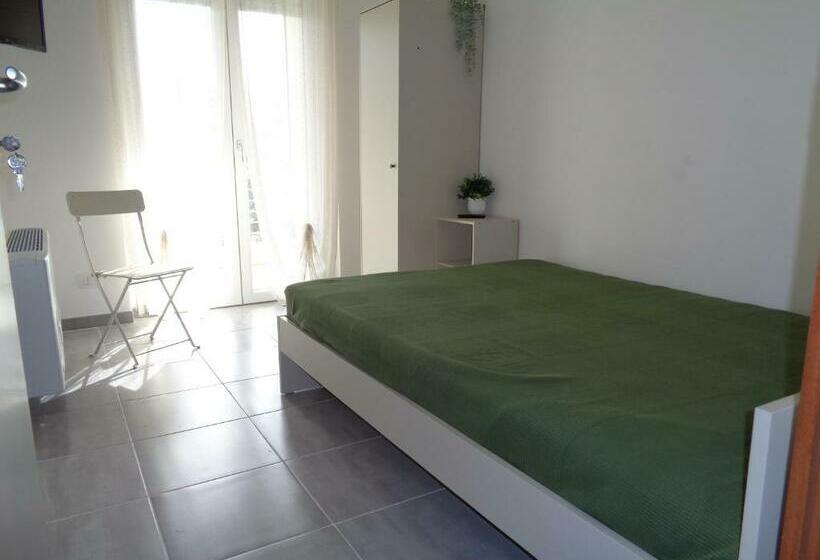 פנסיון Fadacamera