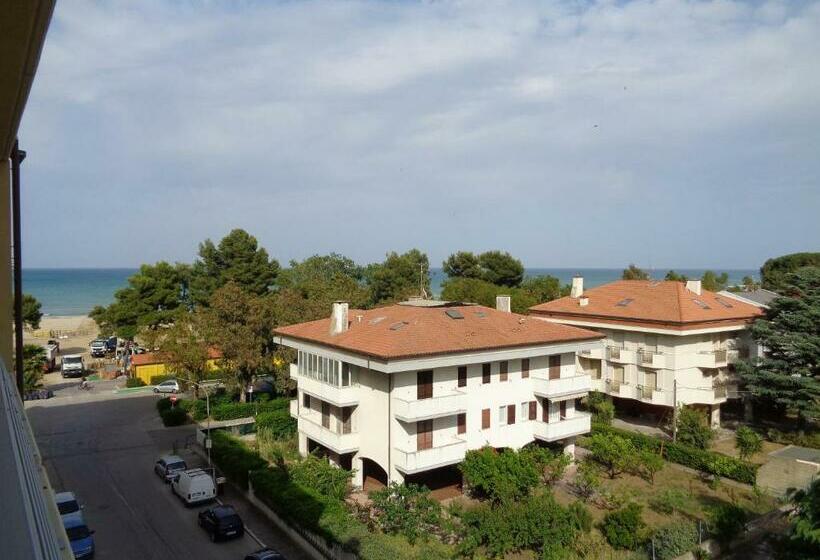 פנסיון Fadacamera