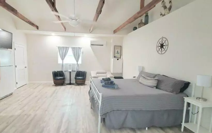 پانسیون King Size Sassy Studio