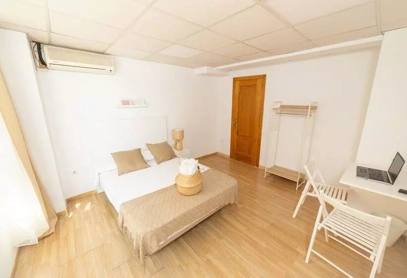 پانسیون Old Town La Estacion