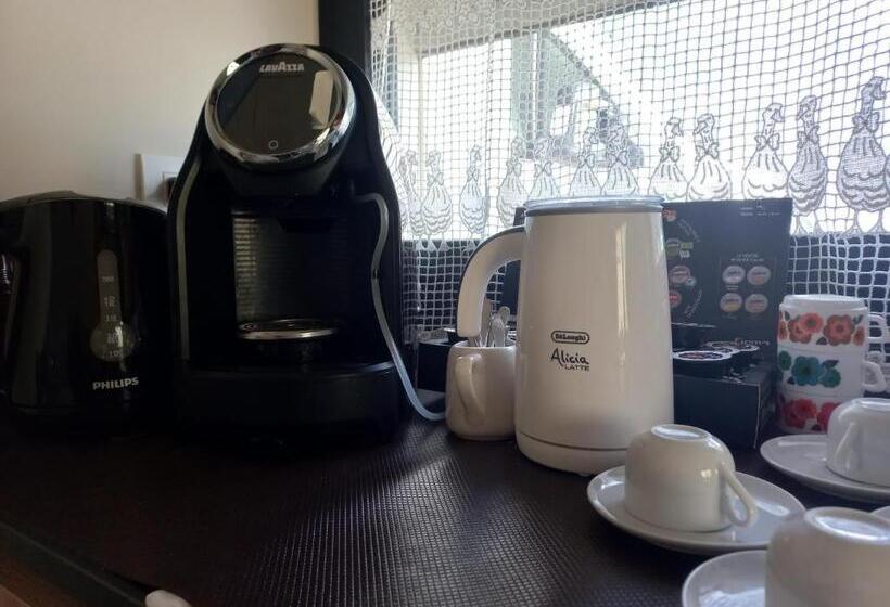 Pensjonat Terrazza San Vettore Camere Con Colazione, Relax In Collina Con Vista Sui Vigneti Docg Asolo