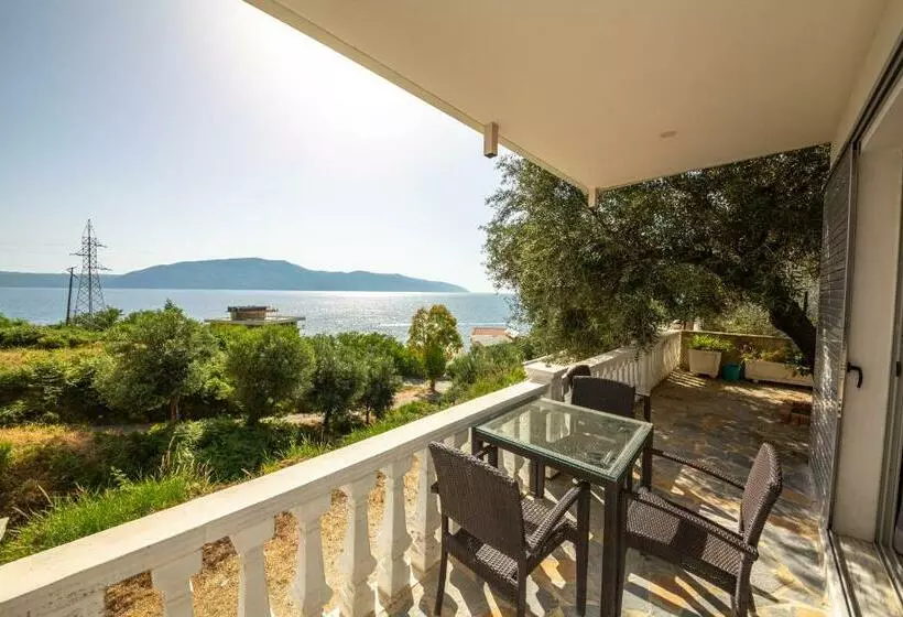 پانسیون Villa 69   Jonufer