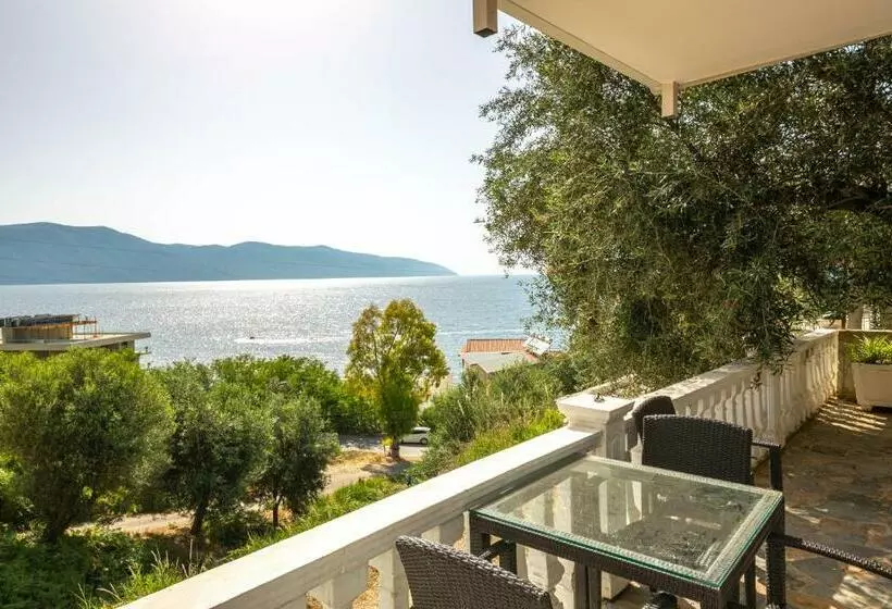 پانسیون Villa 69   Jonufer
