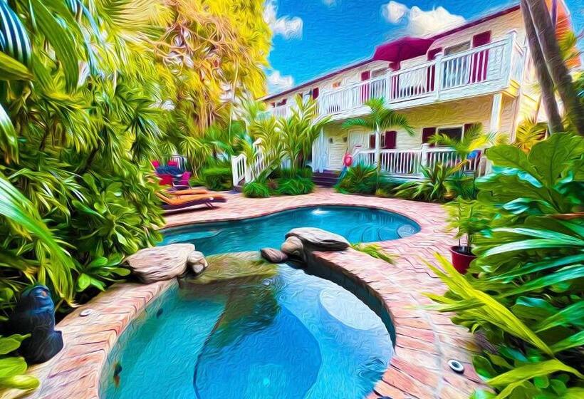 Emmas Secret By Avantstay Heart Of Old Town W Shared Pool Month Long Stays Only