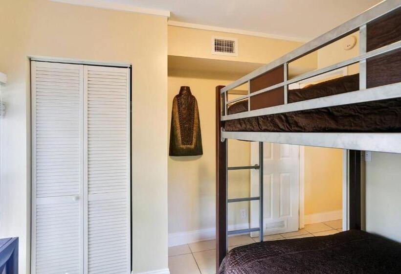 Emmas Secret By Avantstay Heart Of Old Town W Shared Pool Month Long Stays Only