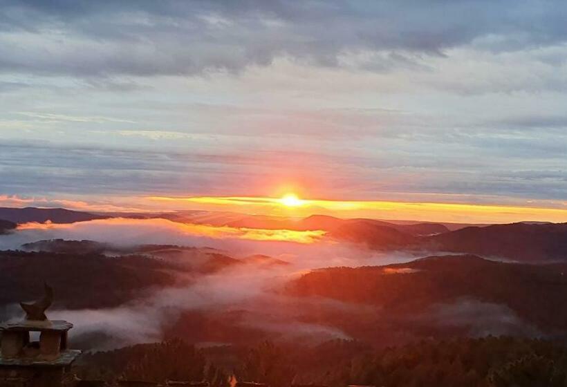 ペンション L Aube Des Fourniels