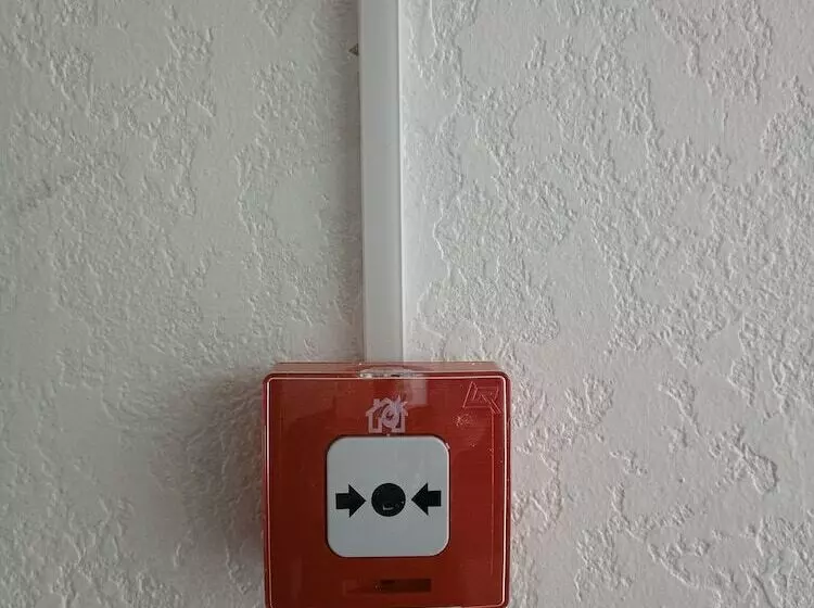 پانسیون Nomad Inn